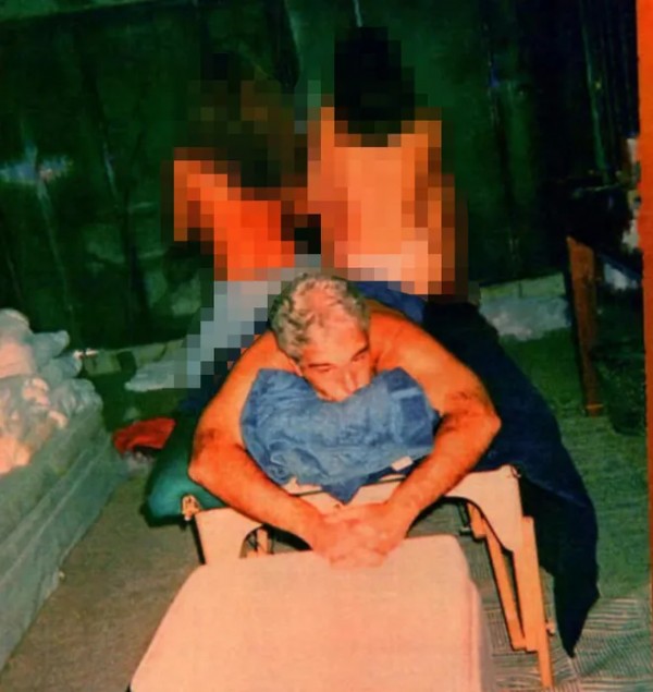 Epstein'in Paris'teki Dairesinin Görüntüleri Ortaya Çıktı! Genç Kızların Çıplak Fotoğrafları Mide Bulandırdı